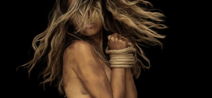 Fakta o BDSM, která v 50 odstínech šedi neuvidíte